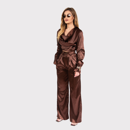 Compleu din 2 piese, bluza cu mânecă lungă și pantalon evazat - maro