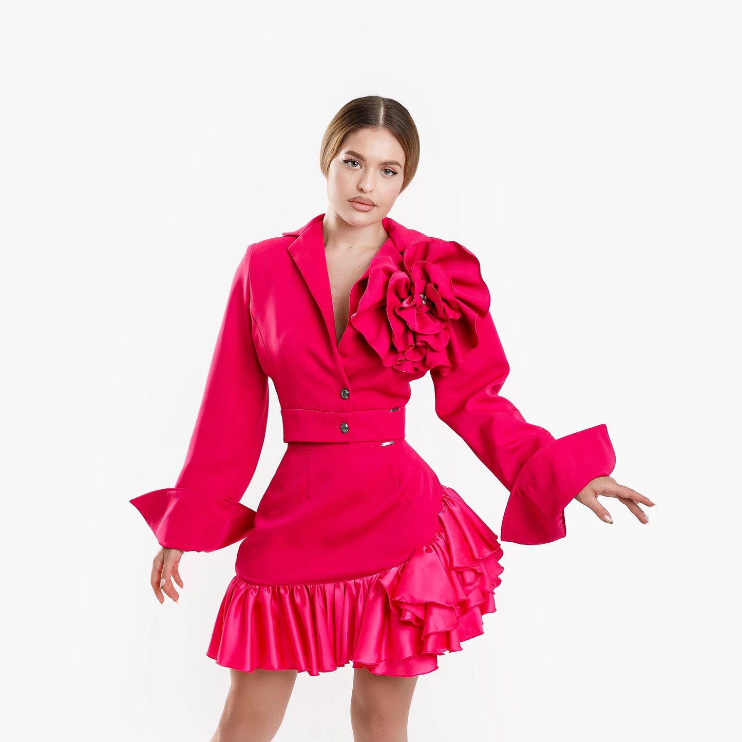 Compleu din 2 piese, sacou cu trandafir detașabil si fusta – roz fucsia