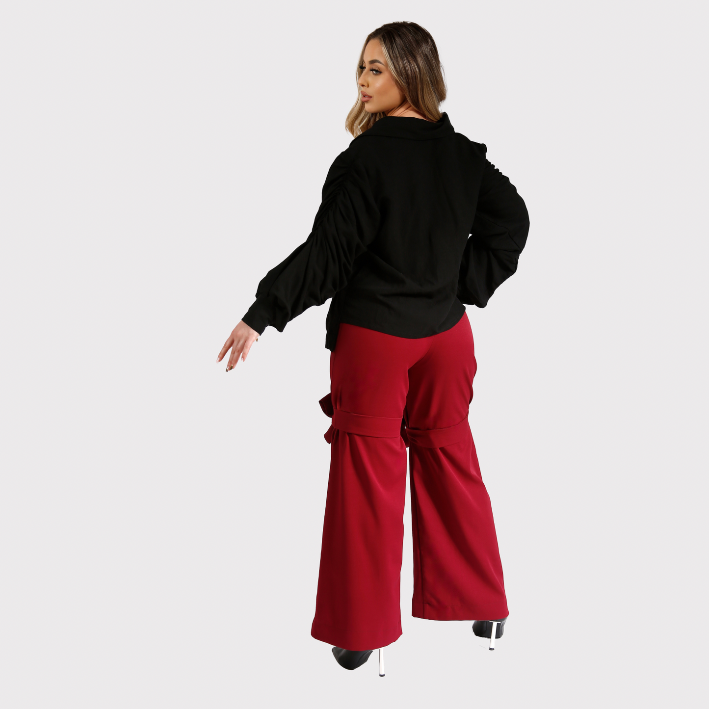 Cămașa oversized cu pliuri și buzunare asimetrice - neagra