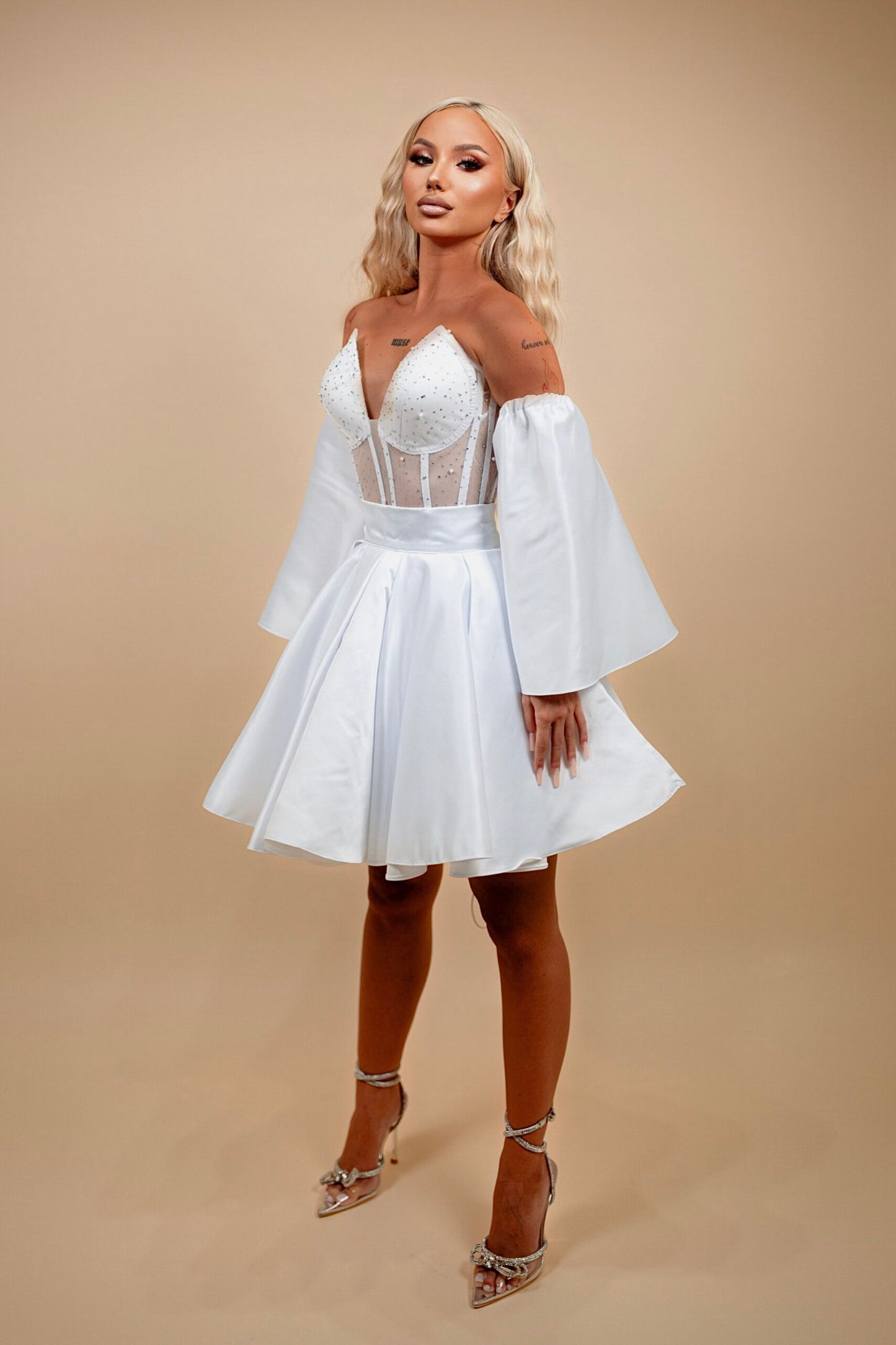 Rochie din 2 piese: corset cu pietre si fusta scurta - alb