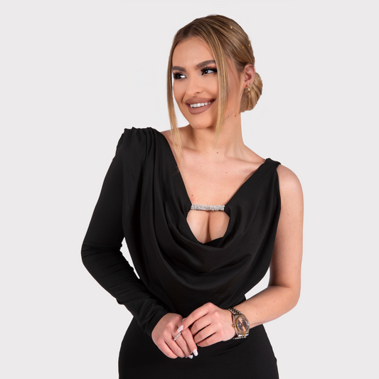 Rochie lungă, mulată, cu mânecă lungă și decolteu drapat – negru mat