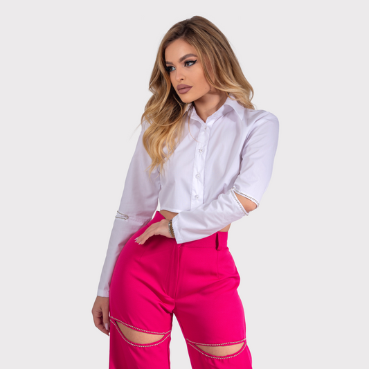 Compleu din 2 piese, cămașă decupată la cot și pantaloni roz cu pietre