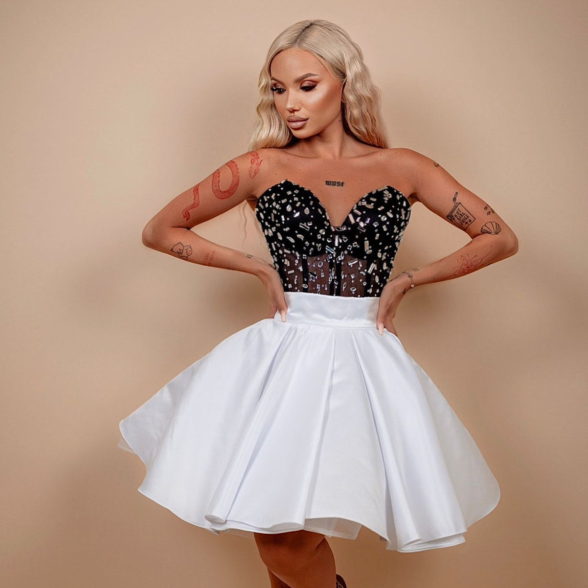 Rochie din 2 piese: corset cu diamante si fusta - alb cu negru