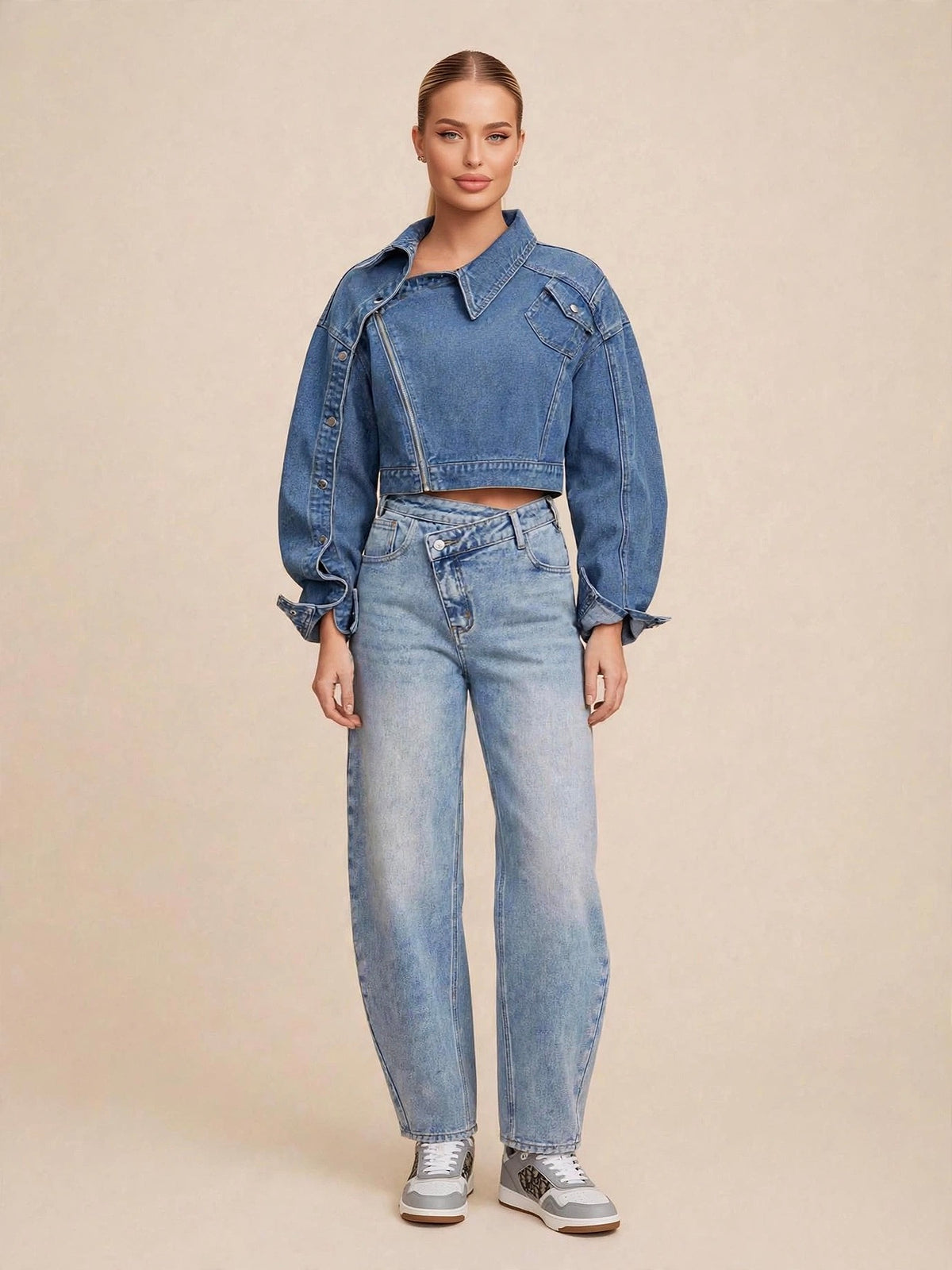 Geacă denim crop asimetrică cu fermoar diagonal și capse laterale - albastru