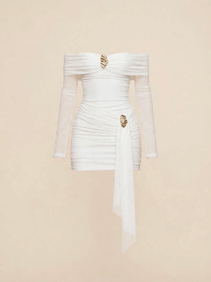 Rochie mini cu accesorii aurii - alb