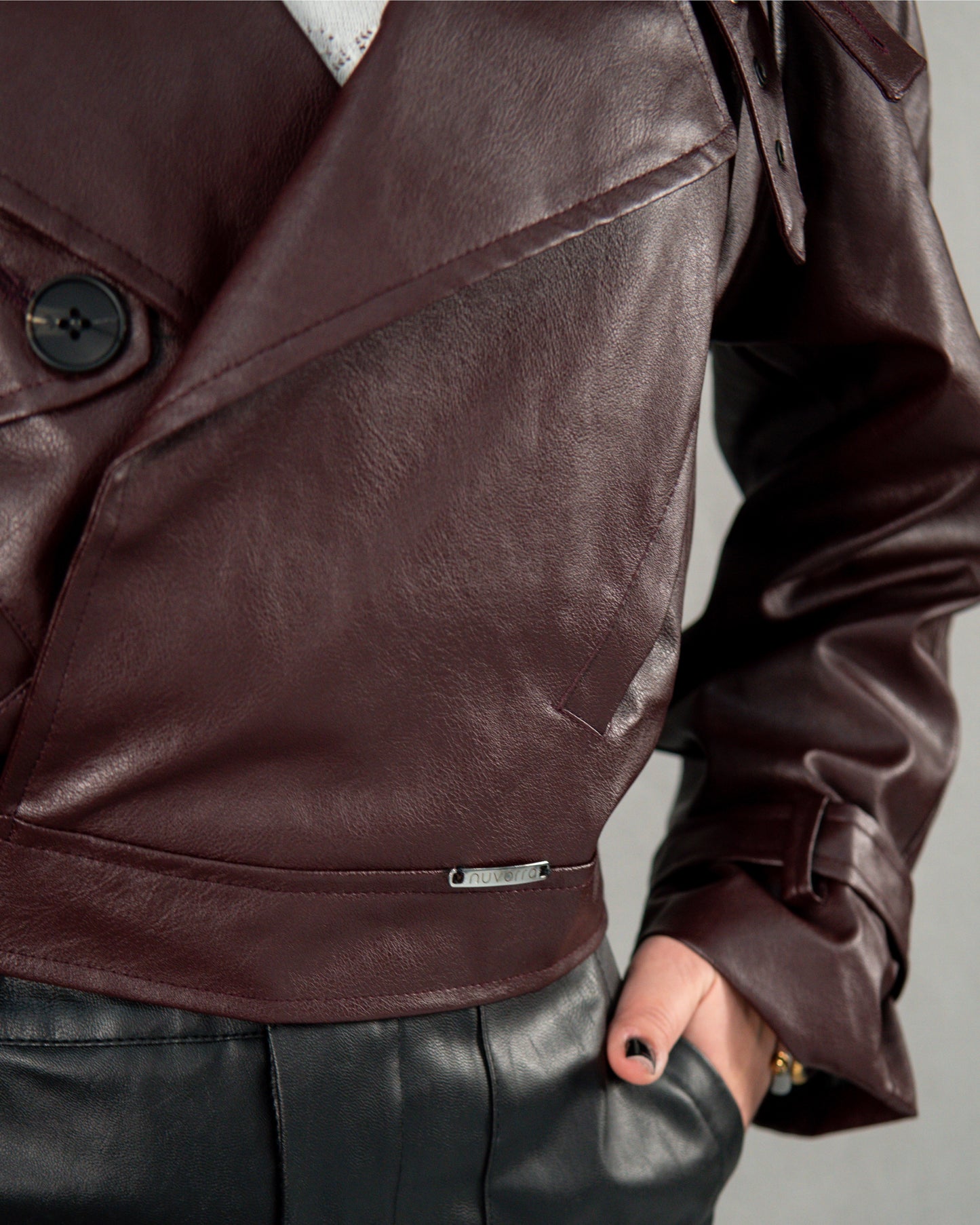 Geacă scurtă din piele reglabilă - vișiniu