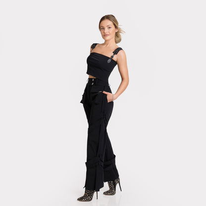 Pantaloni cargo cu barete si talie inalta - negri