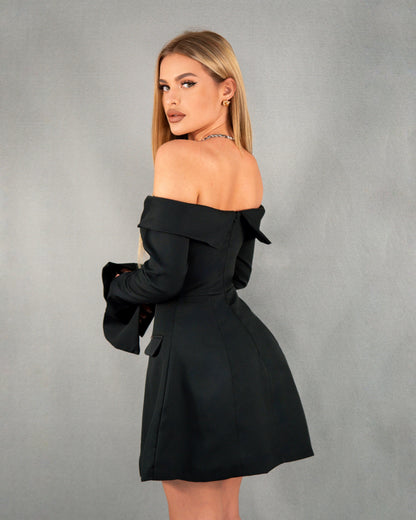 Rochie scurtă cu mâneci lungi - negru