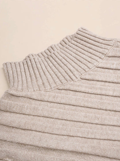 Compleu din 2 piese, bluză tricotată asimetrică cu guler înalt și pantaloni wide-leg cu talie înaltă - crem