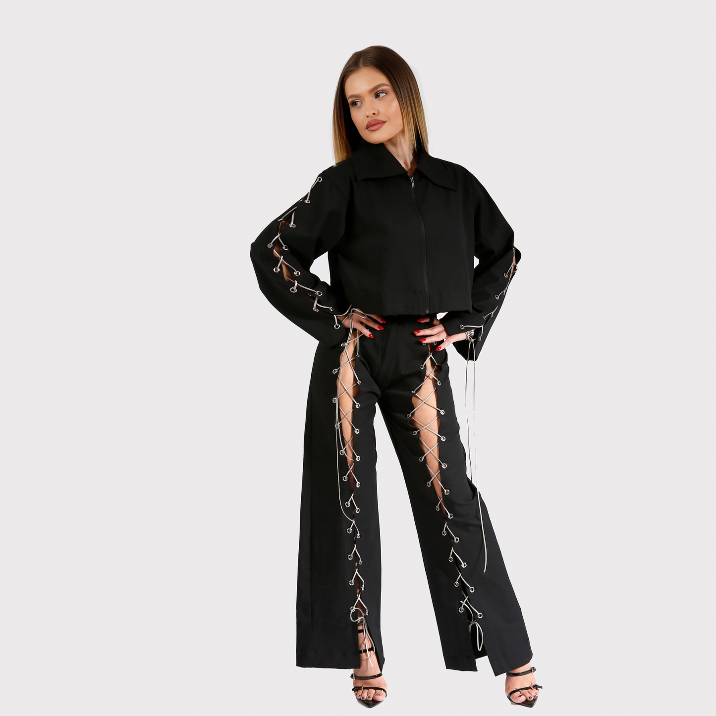 Compleu din 2 piese, geaca si pantaloni cu snur - negru