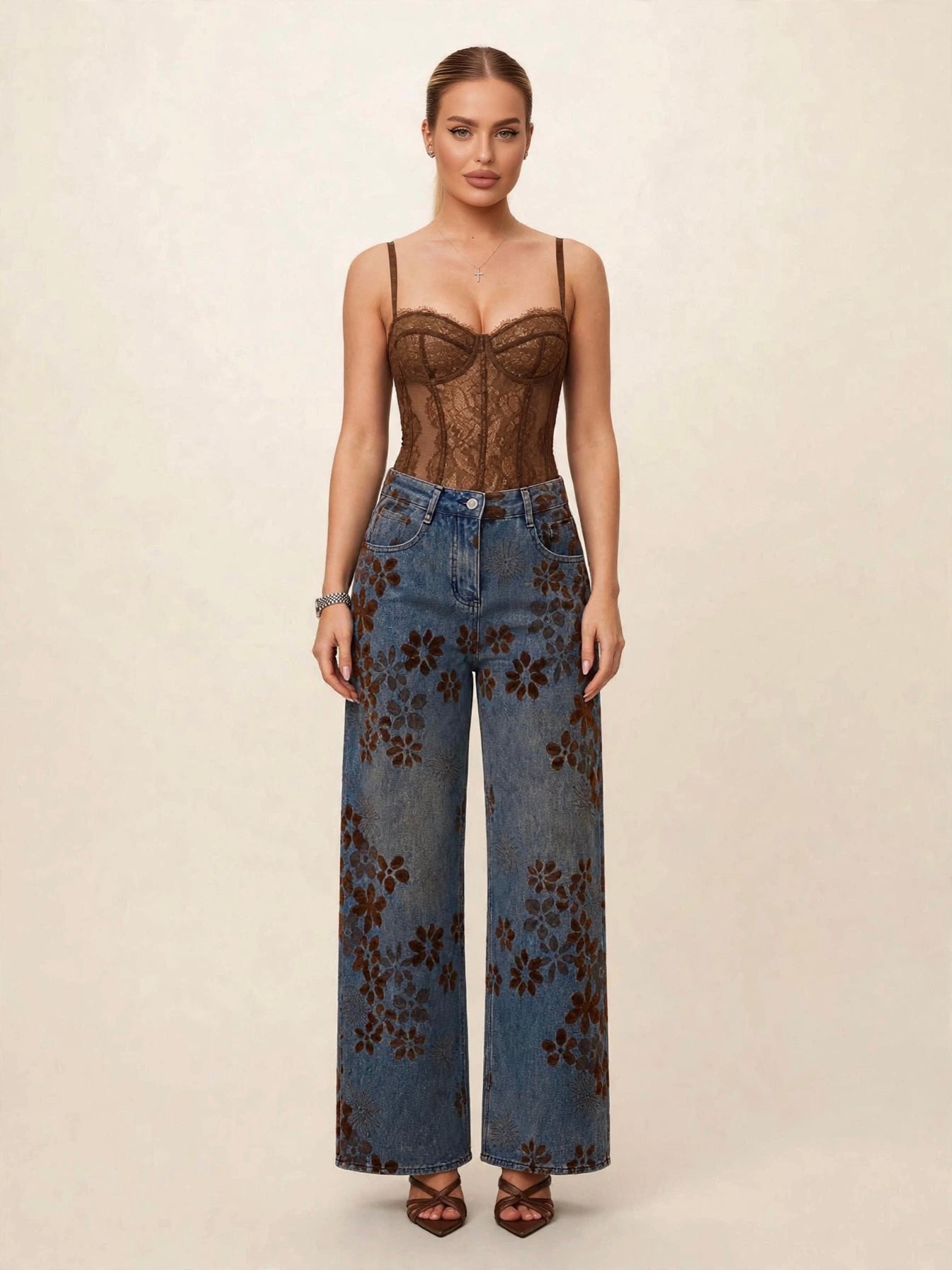 Compleu din 2 piese, body și pantaloni denim - maro