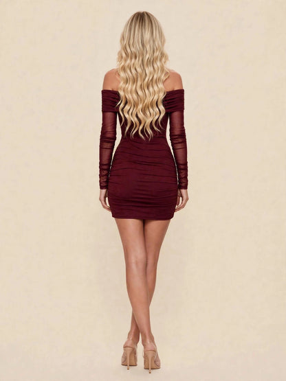 Rochie mini cu accesorii aurii - vișiniu