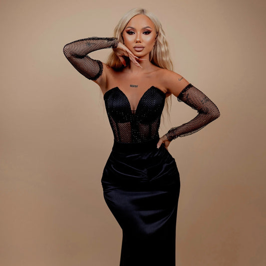 Rochie din 3 piese: corset, mănuși si fusta lunga – negru