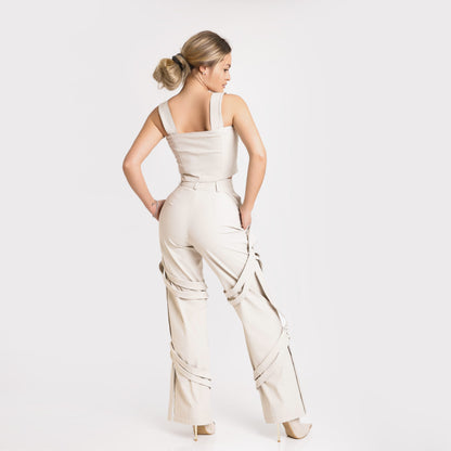 Pantaloni cargo cu barete si talie inalta – crem
