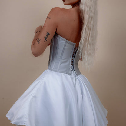 Rochie din 2 piese: corset cu diamante si fusta scurta - gri cu alb