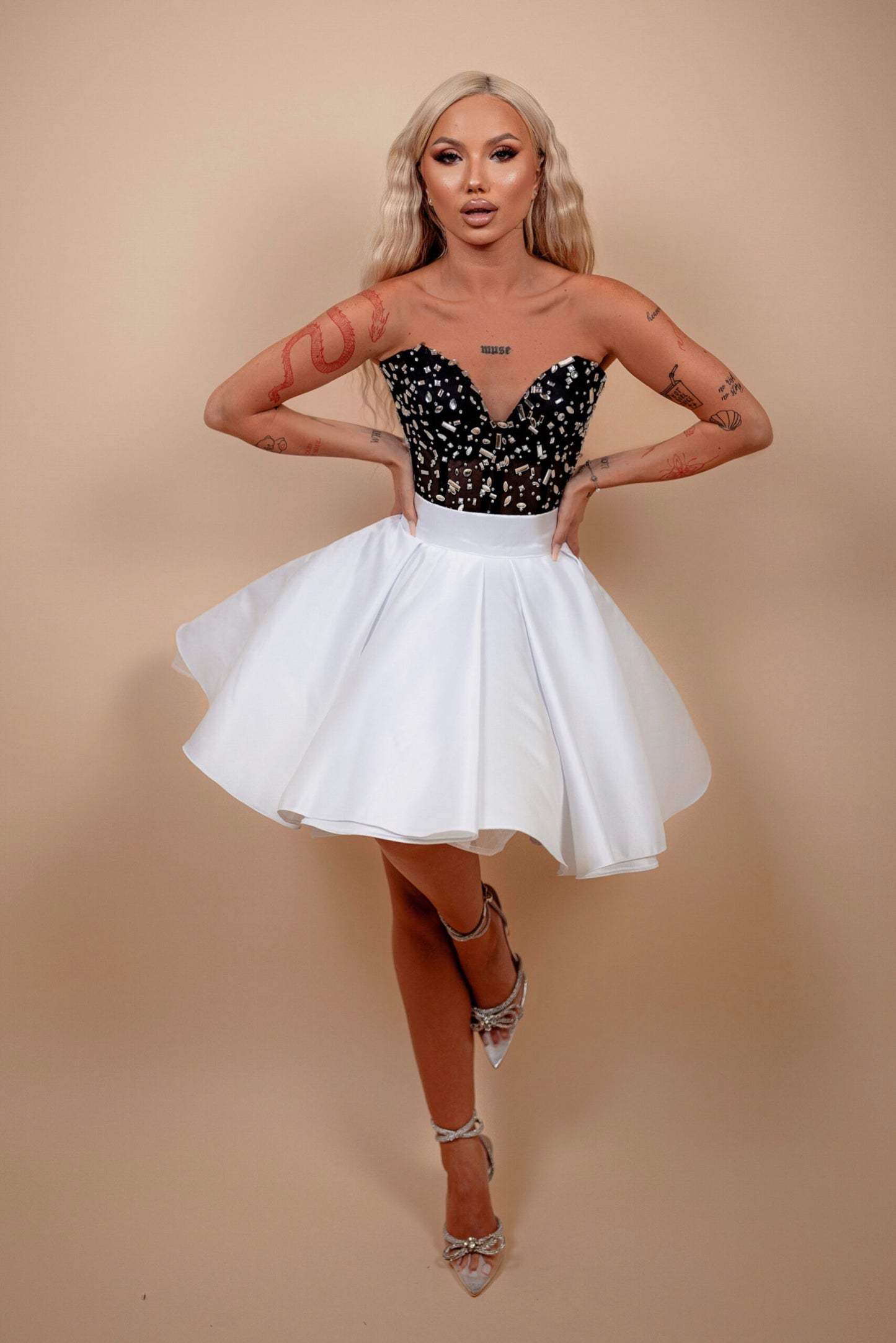 Rochie din 2 piese: corset cu diamante si fusta - alb cu negru
