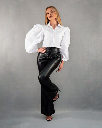 Compleu din 2 piese, cămașă cu mâneci bufante și pantaloni piele cu talie înaltă - alb/negru