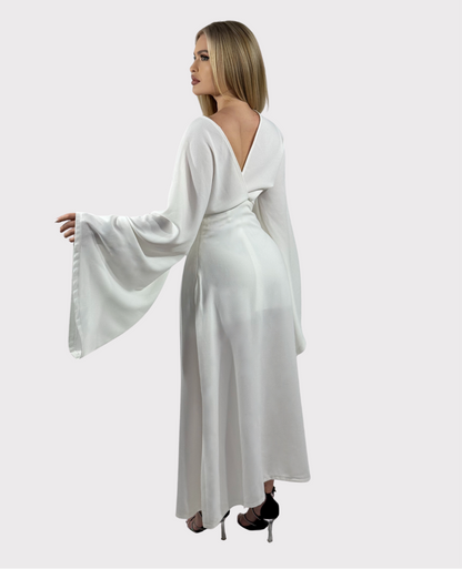 Rochie lunga cu maneci lungi tip clopot - alb