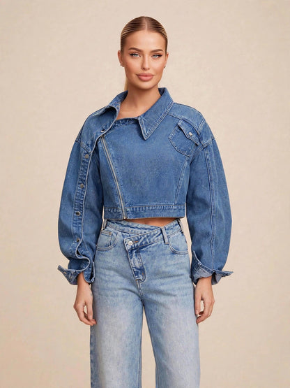 Geacă denim crop asimetrică cu fermoar diagonal și capse laterale - albastru