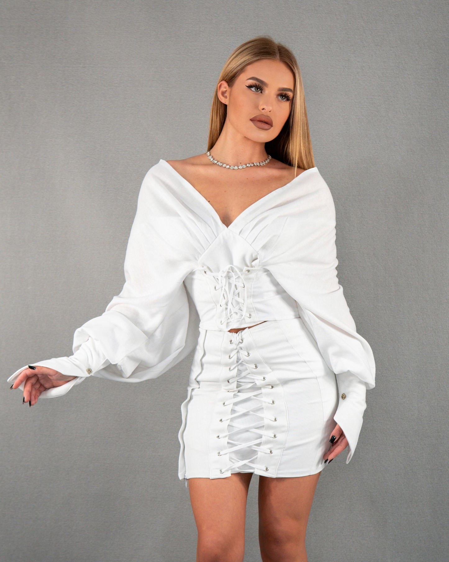 Bluză tip corset cu mâneci lungi - alb