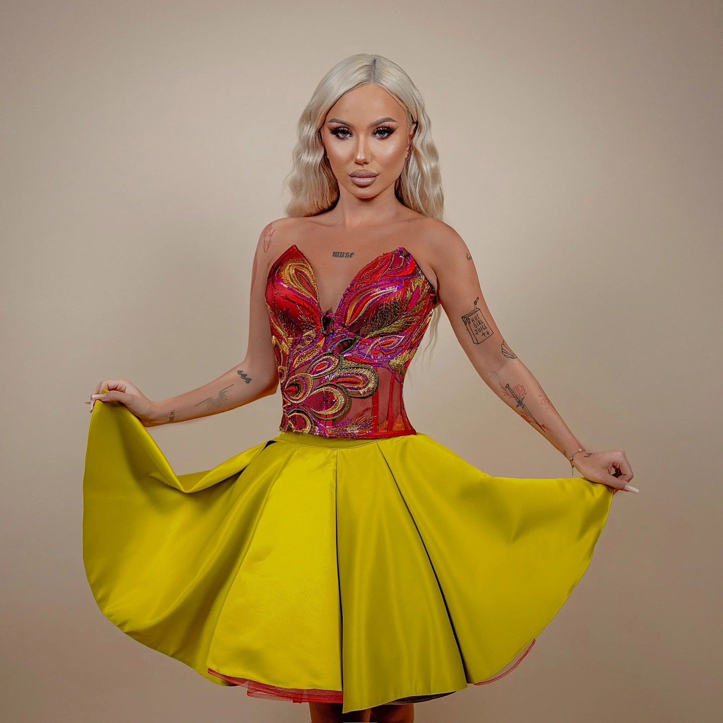 Rochie din 2 piese: corset si fusta scurta – roșu