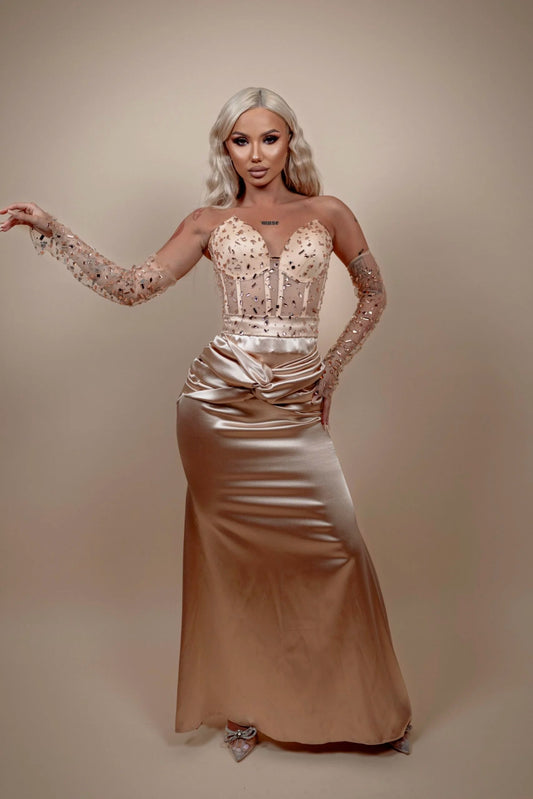 Rochie din 3 piese: corset cu diamante, mănuși si fusta lunga – crem