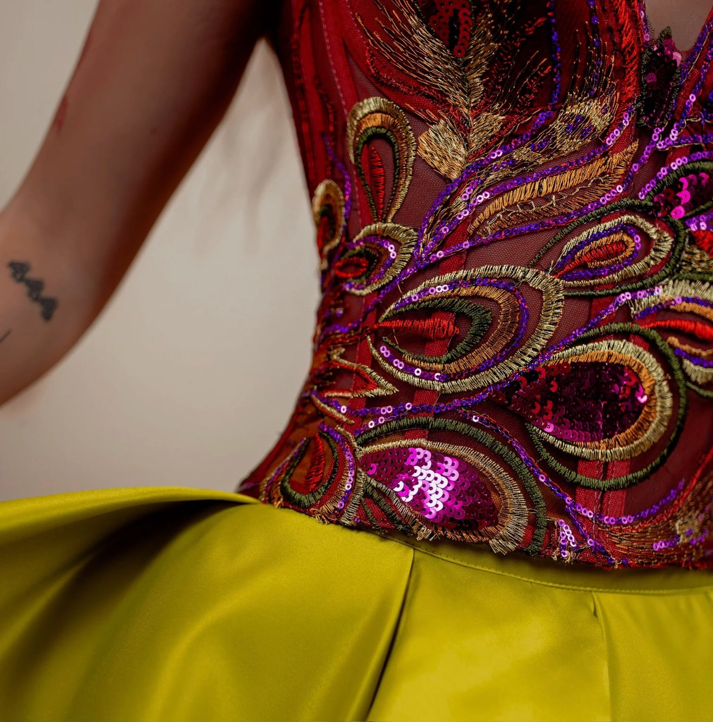 Rochie din 2 piese: corset si fusta scurta – roșu
