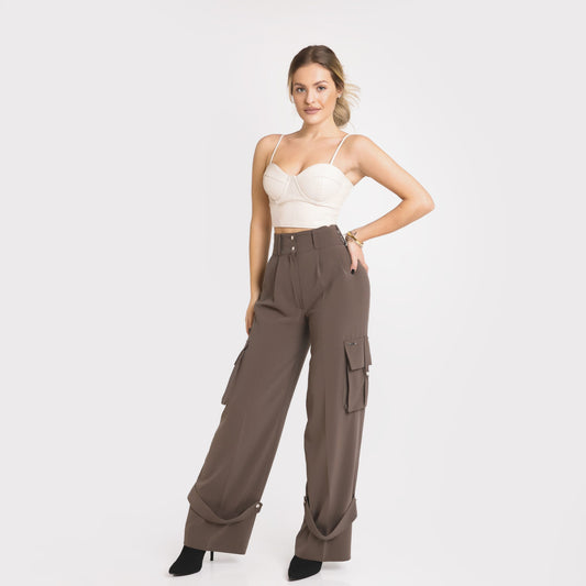 Pantaloni cargo cu talie înaltă – maro