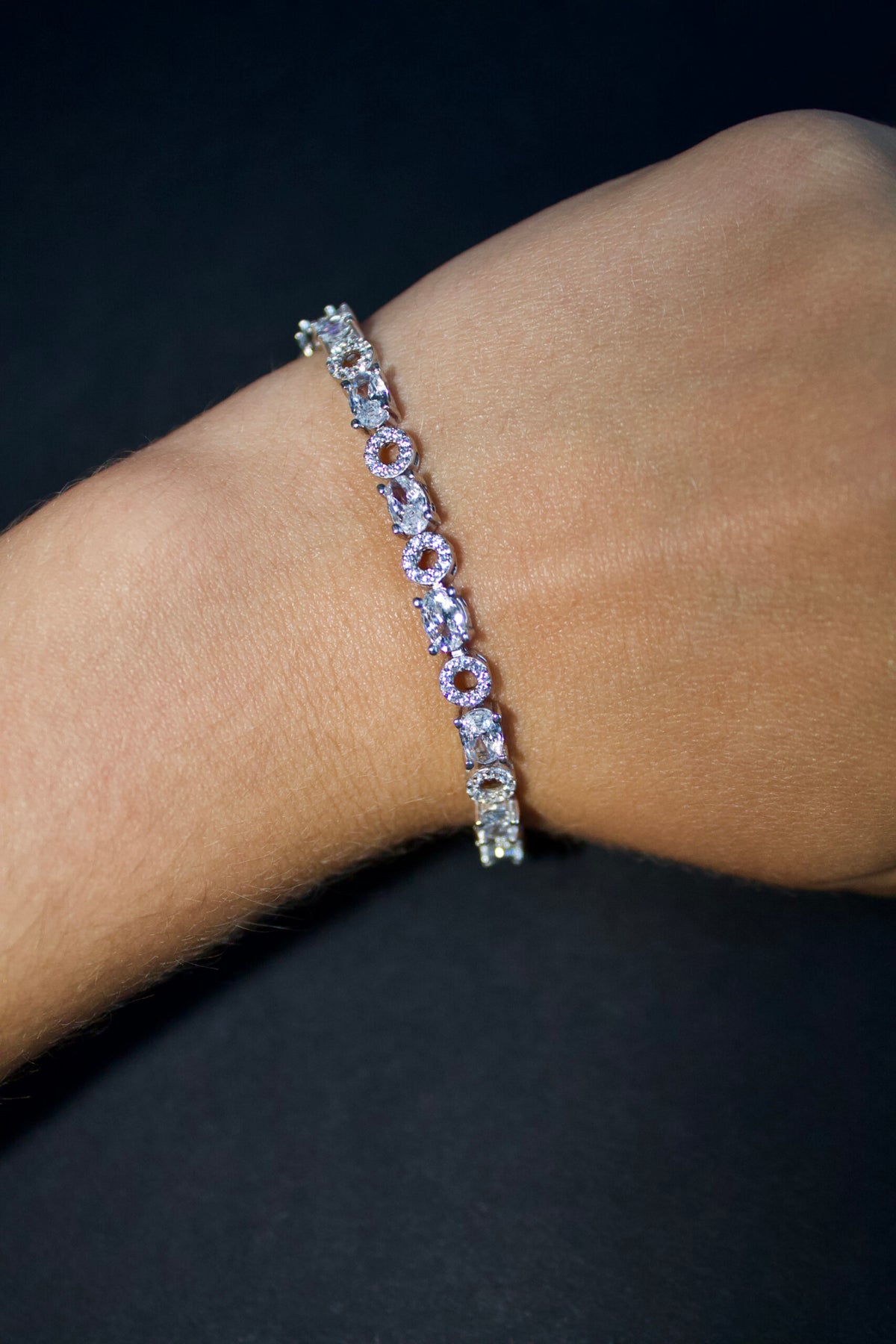 Bratara din argint cu pietre - Circle Brilliance