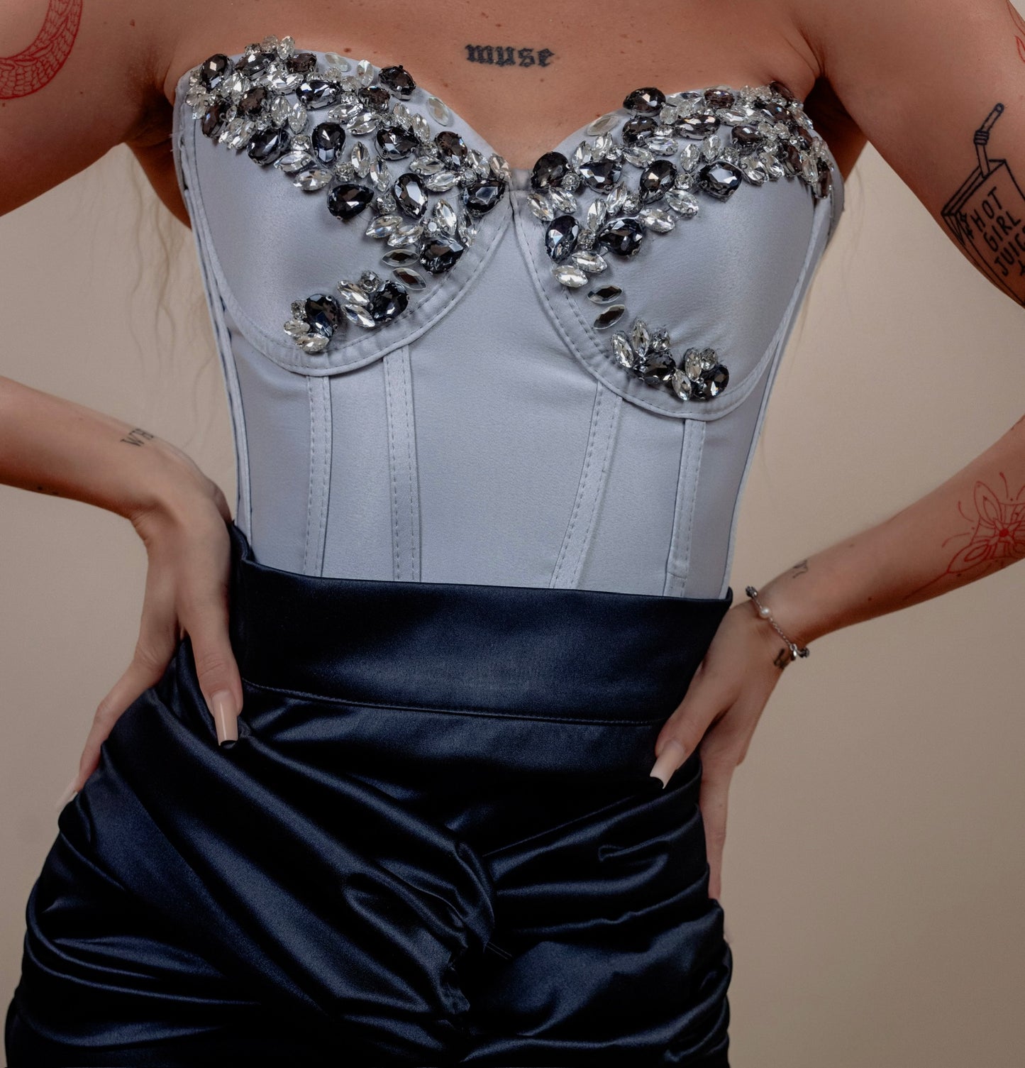 Rochie din 2 piese: corset cu diamante si fusta longa - gri cu negru