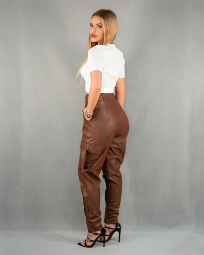 Pantaloni din piele cu talie înaltă, buzunare și fermoare - maro