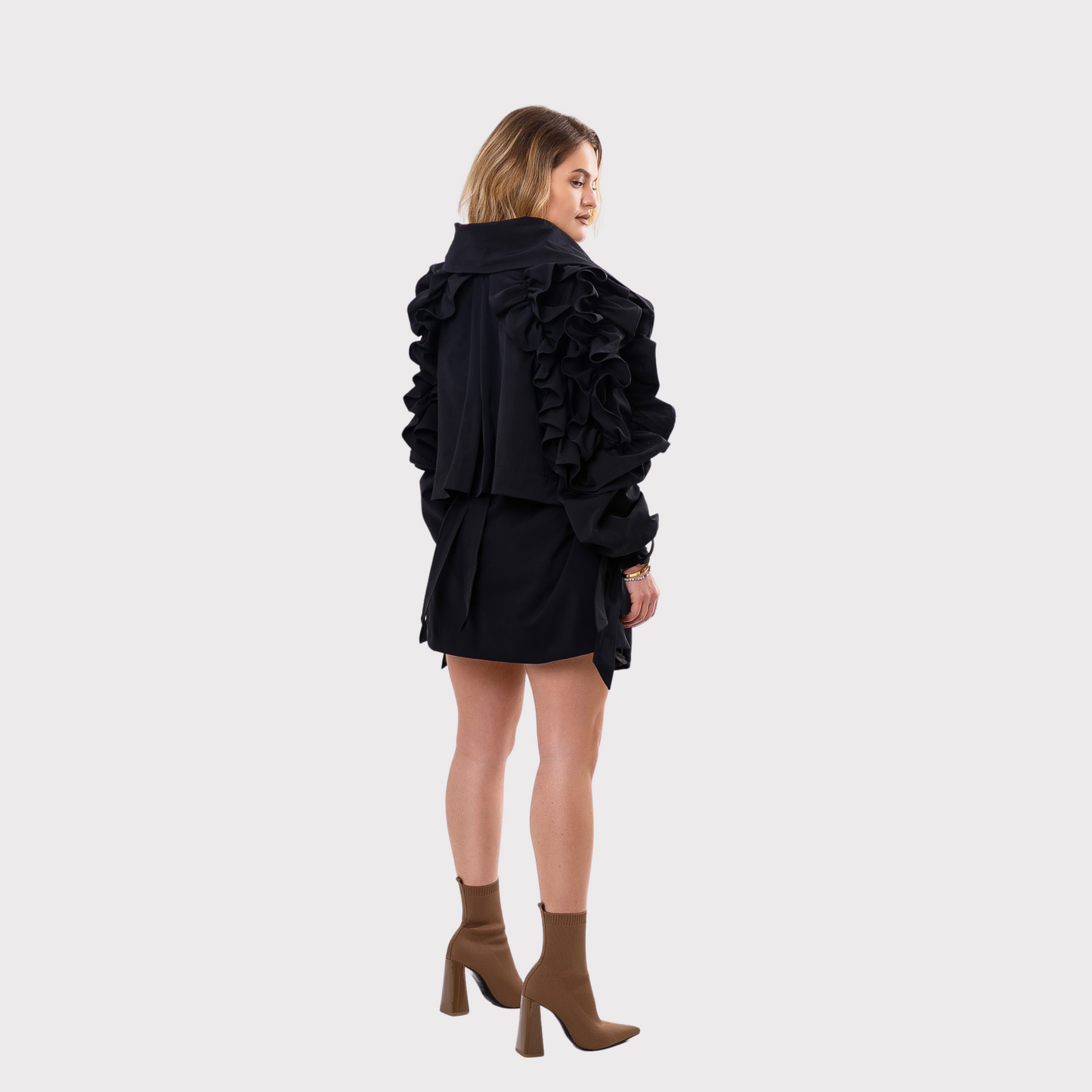 Trench cu volane aplicate - negru