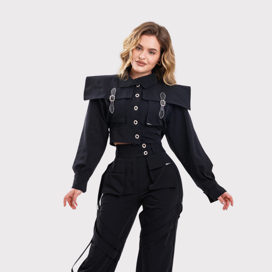 Geaca scurta cu catarame – neagra
