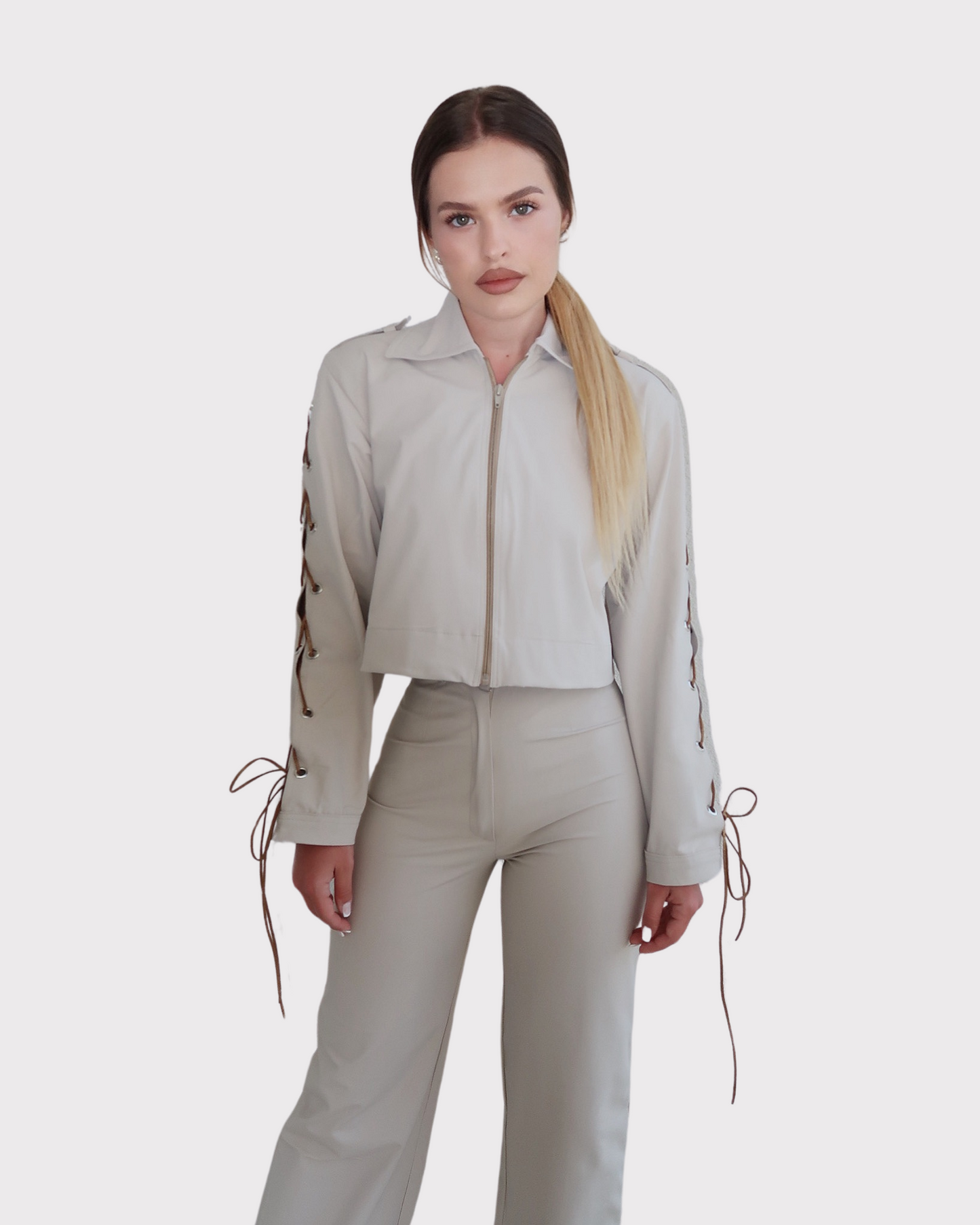 Compleu din 2 piese, geaca si pantaloni cu snur - crem