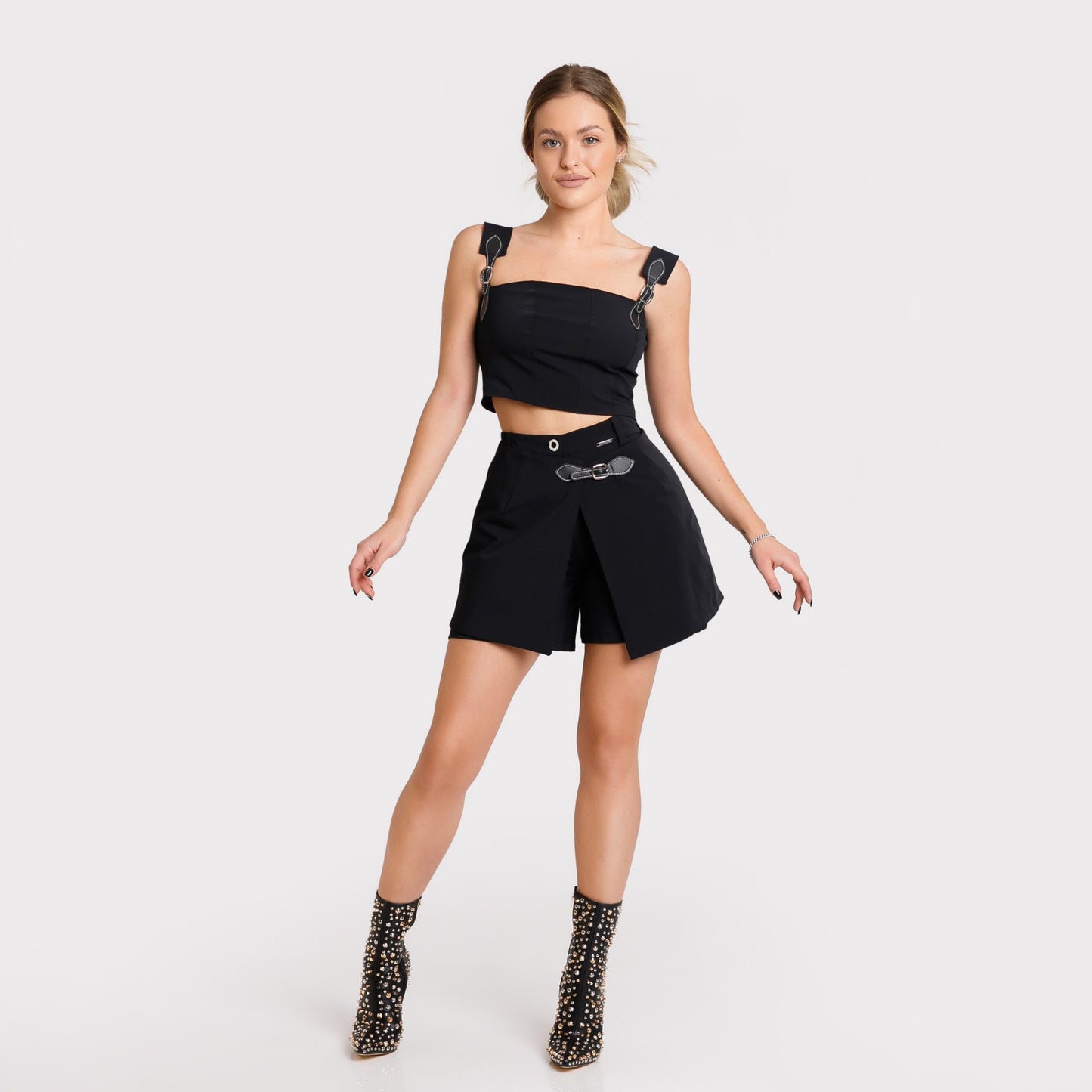 Ensemble din 3 pièces : haut, pantalon scurt, fusta - negru
