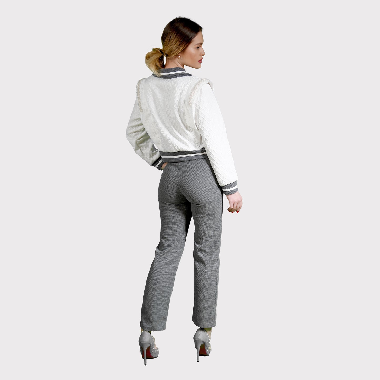 Compleu din 2 piese, bluză și pantaloni - gri